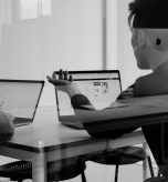 charlesdeluvio-Lks7vei-eAg-unsplash